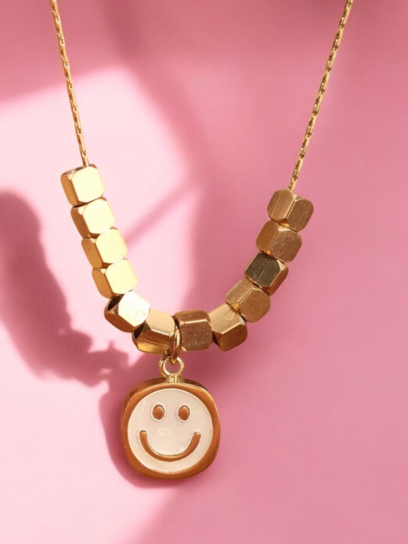 SMILEY NECKLACE