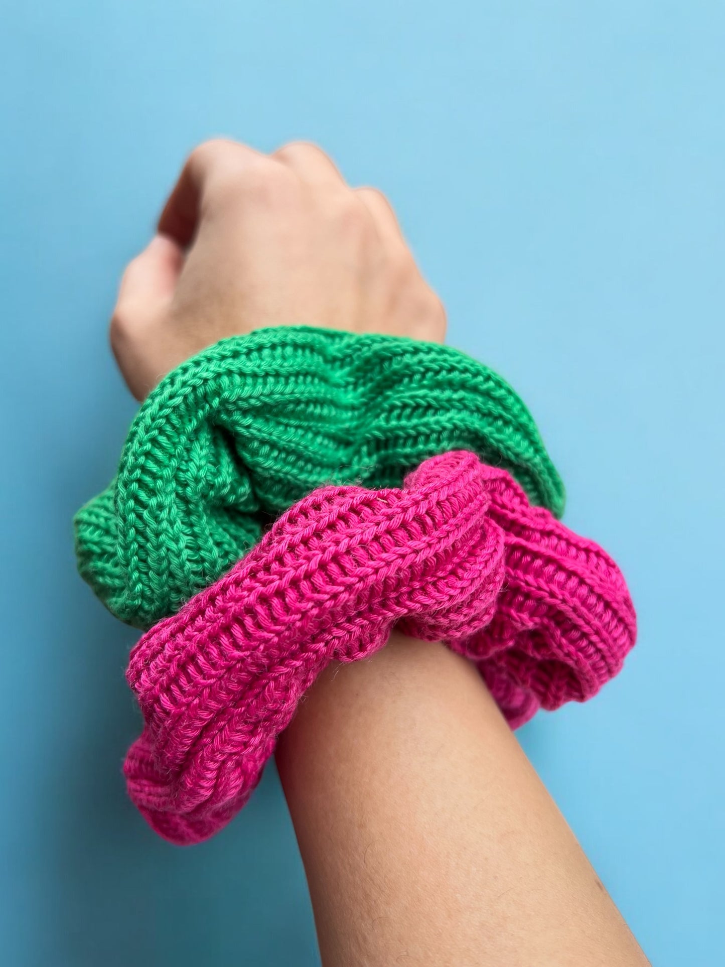 KNIT SCRUNCHY